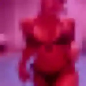 Sofia, 41 ans, connectée à Ainhoa pour une rencontre coquine