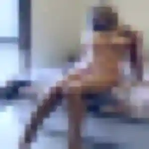 Contacte Hajar, 39 ans à Ames en privé