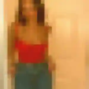 Anna, femme de 34 ans cherche plan cul à Anglesqueville-l'Esneval