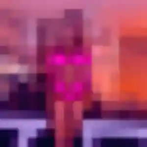 Ursula, femme de 26 ans cherche plan cul à Athis-Val de Rouvre