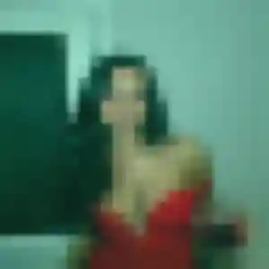 Sexy Ameline, 33 ans à Authezat - découvrir son profil