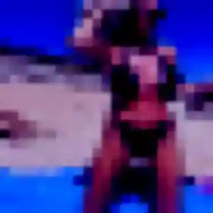 Lina de Avion, 28 ans - plan cul discret