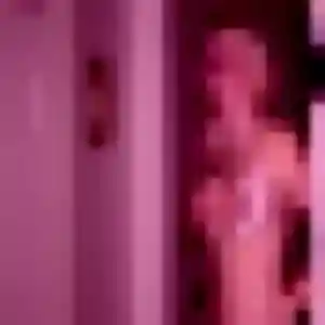Lucie, 33 ans, dispo pour plan cul à Berchères-Saint-Germain