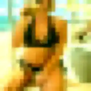 Alicia, 28 ans, en ligne à Blanzat pour une rencontre coquine