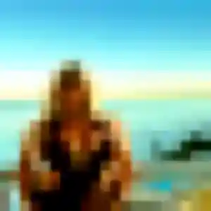 Photo sexy de Amel, 26 ans à Bords - rencontre sans lendemain