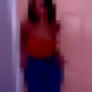 Yasmine, fille de 26 ans veut plan cul à Bourgon
