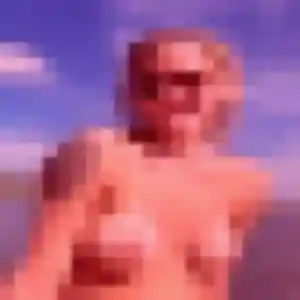 Rejoins Melodie, 29 ans à Brécy en privé