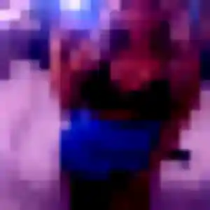 Suzanne, 32 ans, connectée à Brenat pour une rencontre coquine