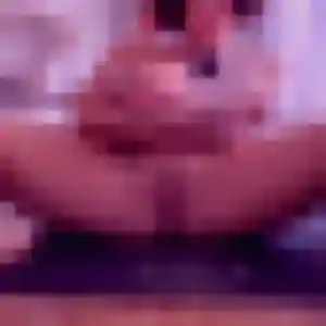 Aurelie, 27 ans, connectée à Bressolles pour un plan cul
