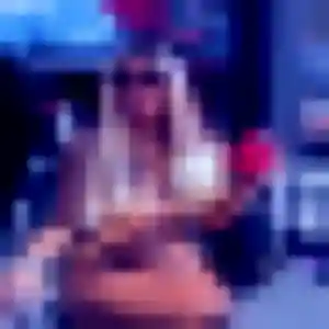 Découvre Ameline, 29 ans à Budelière en privé