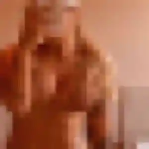 Elsa, 34 ans, connectée à Cassen pour un plan cul