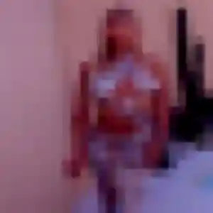Salima, 38 ans, connectée à Chabanais pour un plan cul