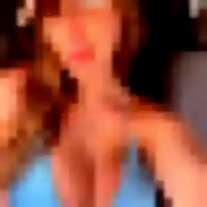Elsa, 44 ans, cherche un plan cul à Chambost-Longessaigne