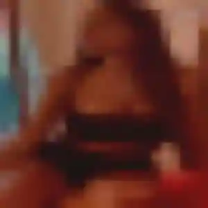 Lucienne, 29 ans, dispo pour plan cul à Champagneux