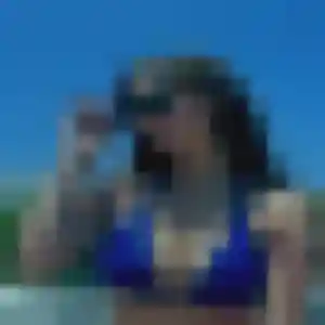 Alienor de Champs-sur-Tarentaine-Marchal, 27 ans - plan cul discret