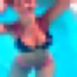 Fanny, 37 ans, en ligne à Champs-sur-Yonne pour une rencontre coquine