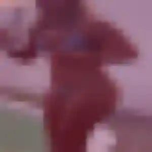 Brune de Chantonnay, 22 ans - plan cul discret