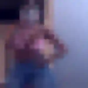 Rejoins Veronique, 22 ans à Charleval en privé