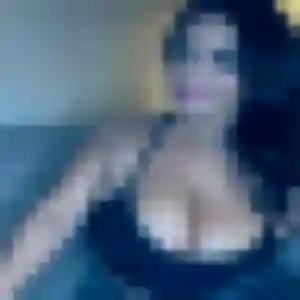 Cassandre, 43 ans, en ligne à Châteauneuf-le-Rouge pour une rencontre coquine