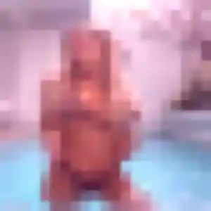 Anne-Charlotte, femme de 31 ans cherche plan cul à Chéroy