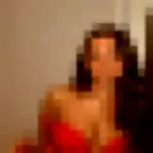 Sixtine, 40 ans, connectée à Chevroux pour un plan cul
