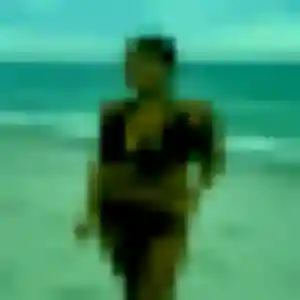 Anne-Marie, 32 ans, connectée à Chirongui pour une rencontre coquine