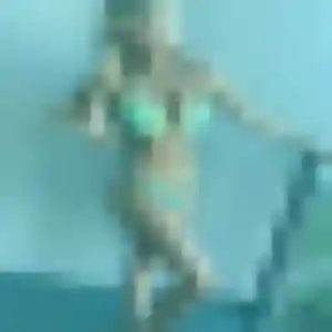 Julie, 25 ans, dispo pour plan cul à Corme-Écluse