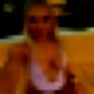 Charline, fille de 23 ans propose plan cul à Coti-Chiavari