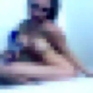 Alice, 22 ans, disponible à Courçon pour une rencontre coquine