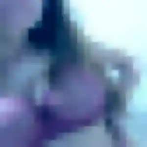 Photo de Violette à Courrières (33 ans) - plan cul discret