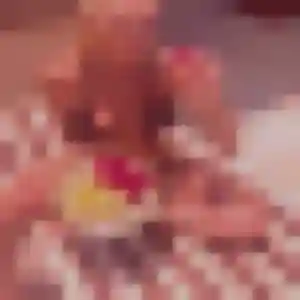 Hajar, 30 ans, connectée à Croutelle pour une rencontre coquine