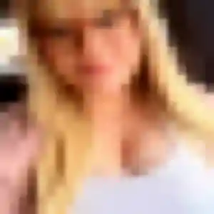 Photo de Clemence à Dompierre-sur-Besbre (42 ans) - plan cul discret