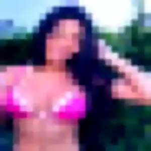 Rejoins Iris, 23 ans à Doullens en privé