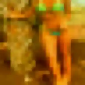 Nora, 26 ans, connectée à Dounoux pour une rencontre coquine