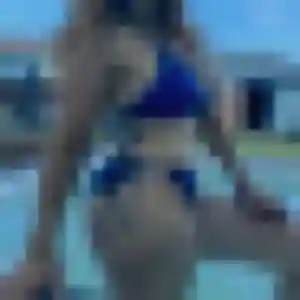 Karine, femme de 22 ans propose plan cul à Eaunes