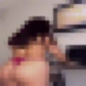 Margot, 30 ans, en ligne à Écuisses pour une rencontre coquine