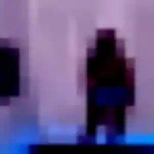 Louisa, 24 ans, connectée à Éloie pour une rencontre coquine
