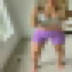 Delphine, femme de 22 ans cherche plan cul à Éloyes