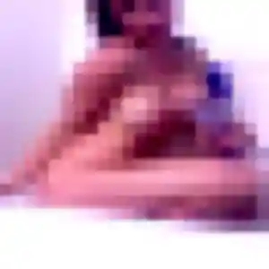 Sexy Cecile, 26 ans à Épervans - découvrir son profil