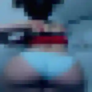 Photo exclusive de Christelle, 33 ans à Étréaupont - plan discret
