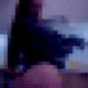 Lina, 34 ans, en ligne à Évans pour une rencontre coquine