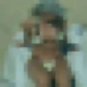 Rejoins Bianca, 24 ans à Eyjeaux gratuitement