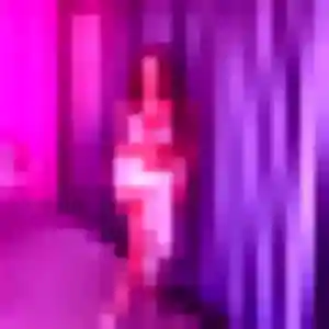 Noura, 23 ans, disponible à Floirac pour un plan cul