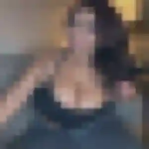 Maeva de Foissiat, 35 ans - plan cul sans prise de tête