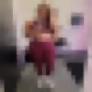 Elvire, fille de 25 ans cherche plan cul à Gennes