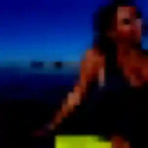 Louisa de Gennetines, 35 ans - plan cul discret
