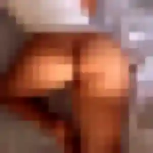 Oriane, femme de 37 ans propose plan cul à Gespunsart