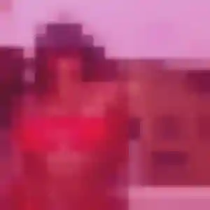 Louisa, 22 ans, en ligne à Grauves pour une rencontre coquine