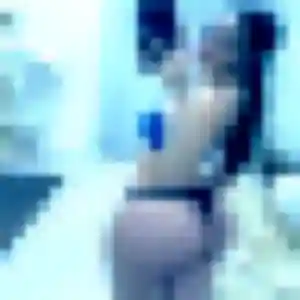 Solene, 24 ans, disponible à Guillac pour une rencontre coquine