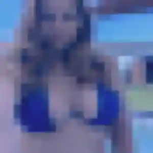 Anna, femme de 39 ans veut plan cul à Guillon-Terre-Plaine